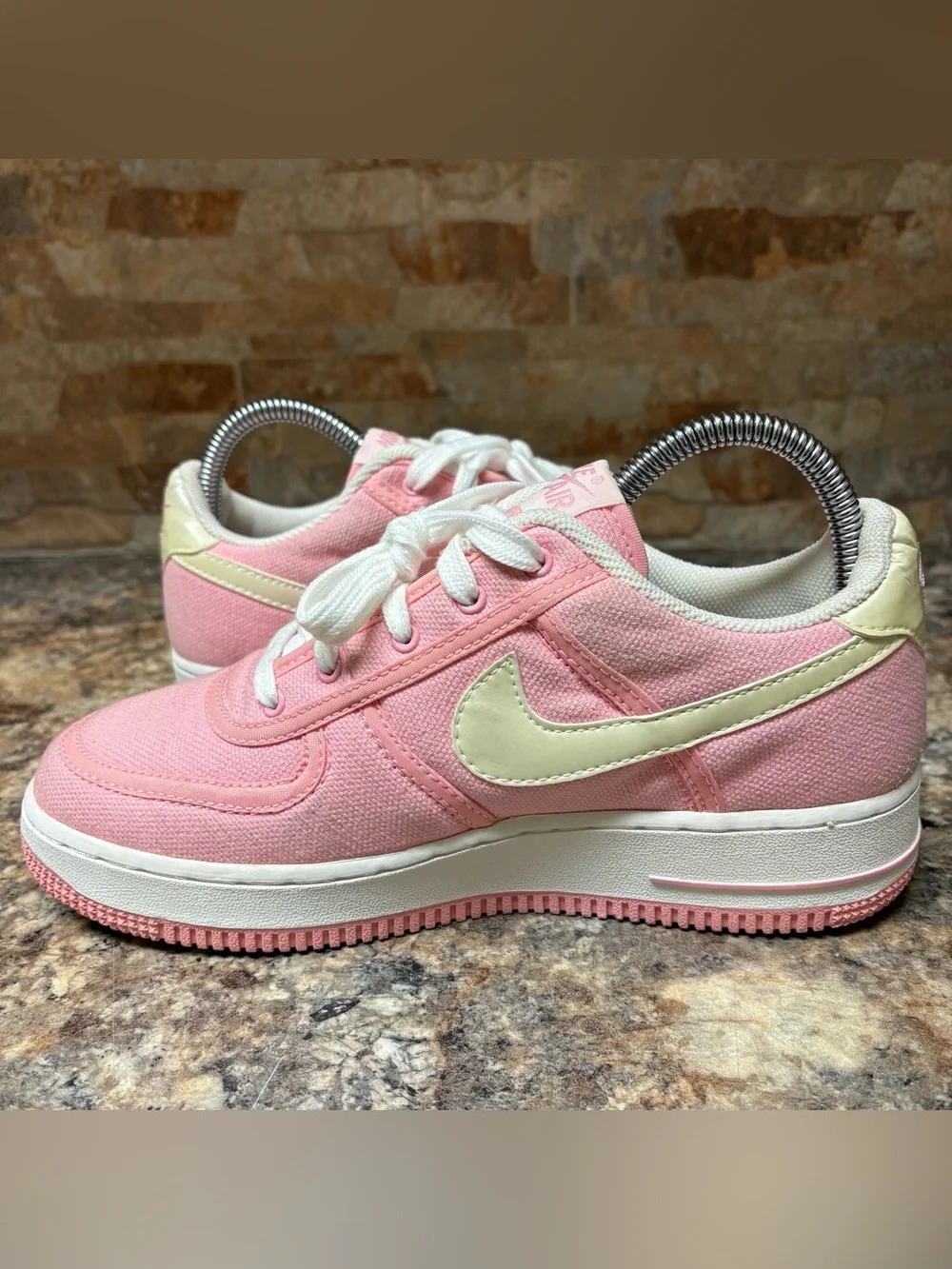 Nike Air Force 1 2003 Pink Canvas 306512-611 Women’s Size 8 Men’s Size 6.5